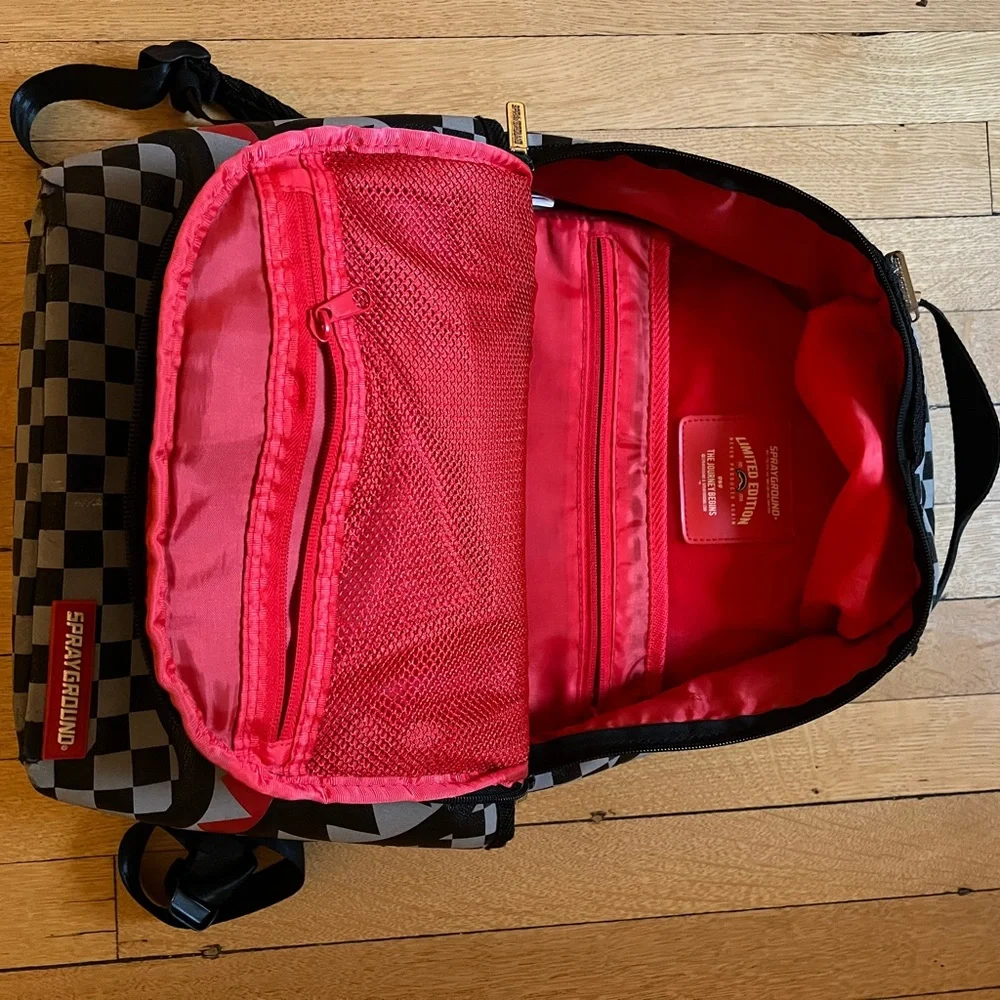BACKPACK - Picture 3 of 4